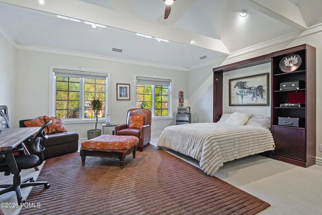 5543 Walker Woods Lane, Holladay, UT 84117