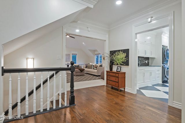 5543 Walker Woods Lane, Holladay, UT 84117