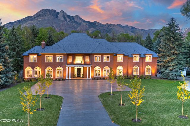 5543 Walker Woods Lane, Holladay, UT 84117