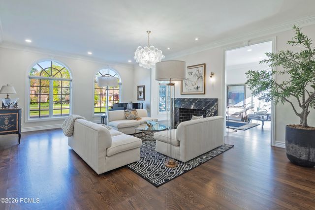 5543 Walker Woods Lane, Holladay, UT 84117