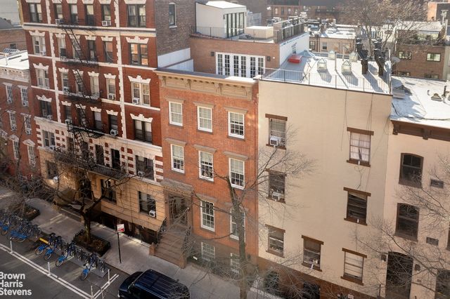 318 W 20TH Street, New York City, NY 10011