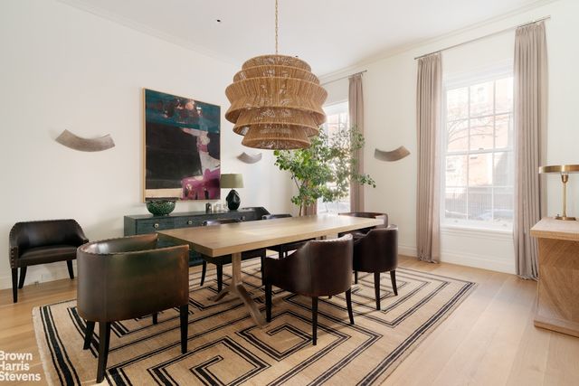 318 W 20TH Street, New York City, NY 10011