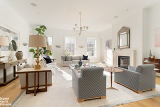 318 W 20TH Street, New York City, NY 10011