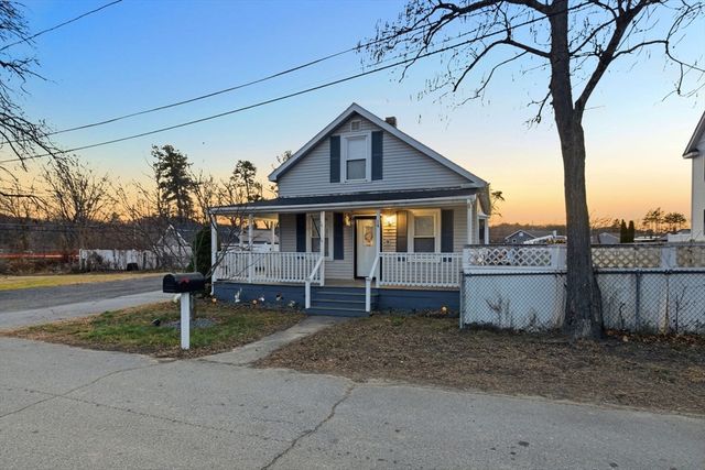 14 Mount Pleasant Ave, Dracut, MA 01826