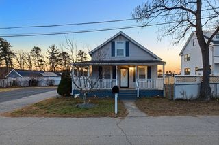 14 Mount Pleasant Ave, Dracut, MA 01826