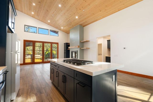 53091 Toll Gate Road, Idyllwild, CA 92549