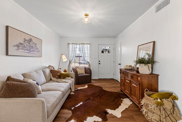 511 N Tucker Street, Leonard, TX 75452