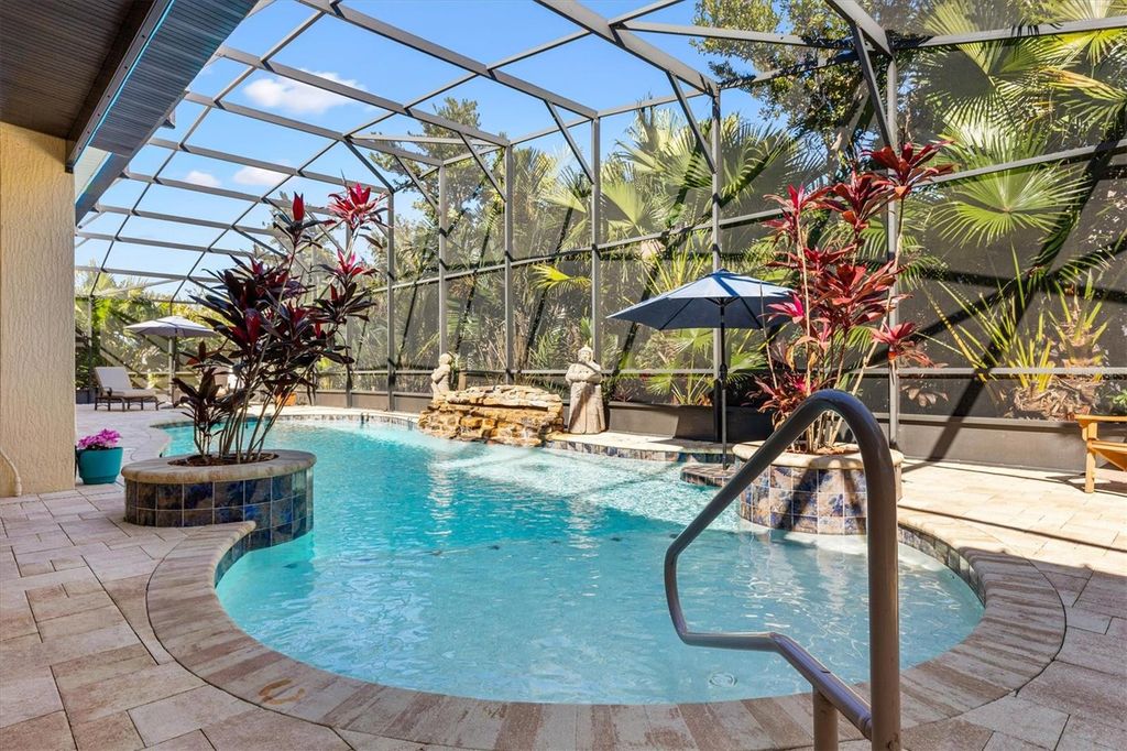 Image 10 of property listing at 849 OAKWOOD STREET, The Villages, FL 32163