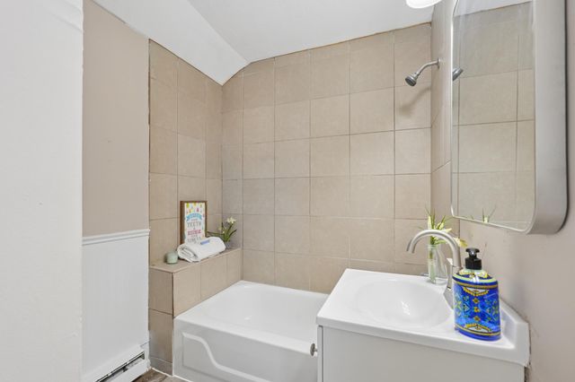 1368 Payne Avenue, Saint Paul, MN 55130