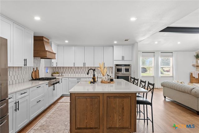 702 E Sandy Lane, Little River Academy, TX 76554