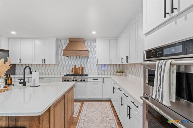 702 E Sandy Lane, Little River Academy, TX 76554