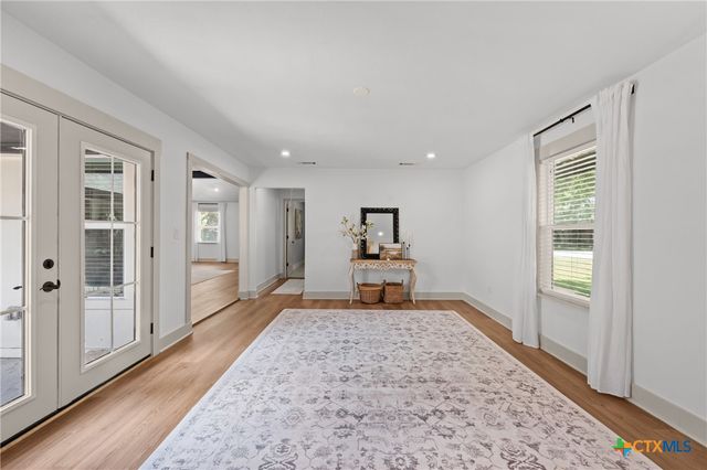 702 E Sandy Lane, Little River Academy, TX 76554