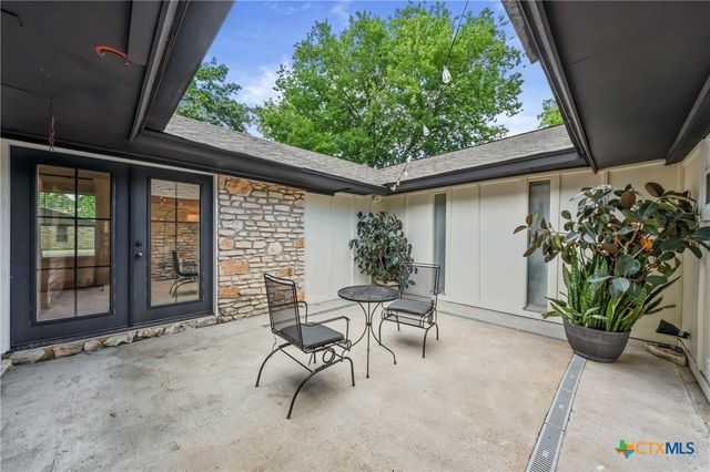 702 E Sandy Lane, Little River Academy, TX 76554