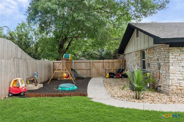 702 E Sandy Lane, Little River Academy, TX 76554
