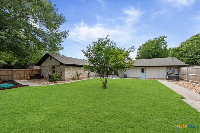 702 E Sandy Lane, Little River Academy, TX 76554