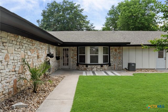 702 E Sandy Lane, Little River Academy, TX 76554