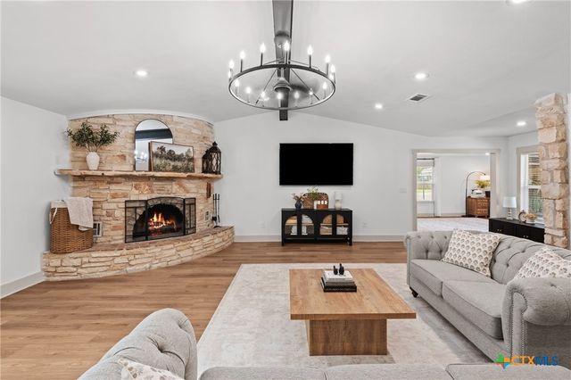 702 E Sandy Lane, Little River Academy, TX 76554