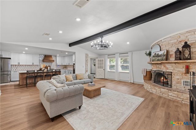 702 E Sandy Lane, Little River Academy, TX 76554