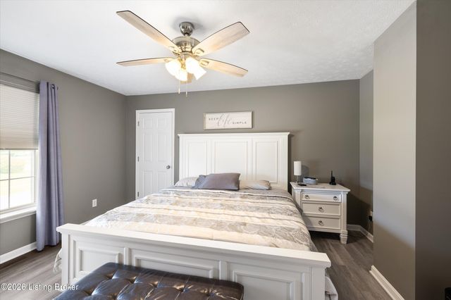 11203 Sandwood Pl, Louisville, KY 40272