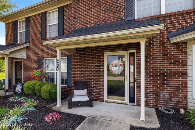11203 Sandwood Pl, Louisville, KY 40272
