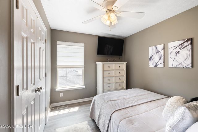 11203 Sandwood Pl, Louisville, KY 40272