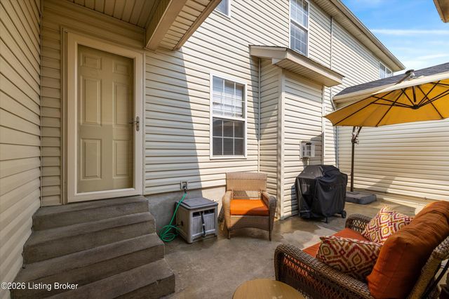 11203 Sandwood Pl, Louisville, KY 40272