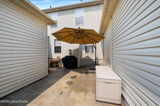 11203 Sandwood Pl, Louisville, KY 40272