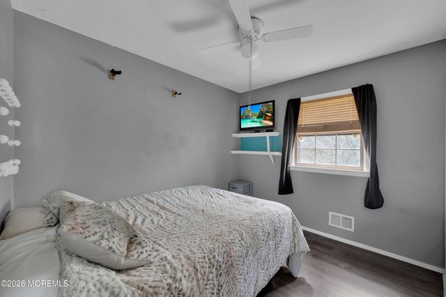 15 Ralph Place, Jackson, NJ 08527