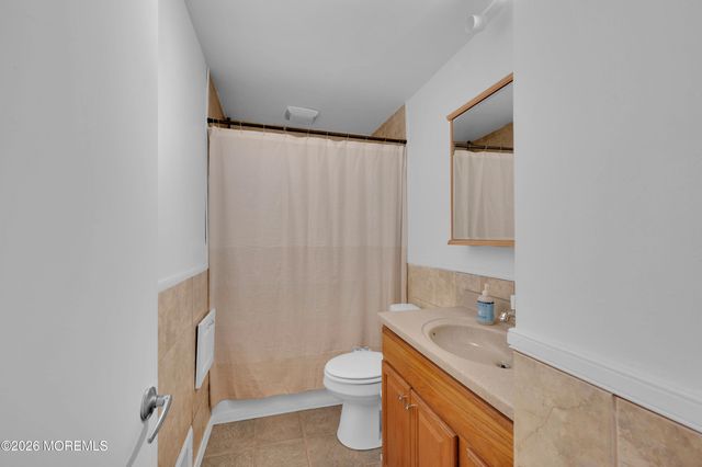 15 Ralph Place, Jackson, NJ 08527