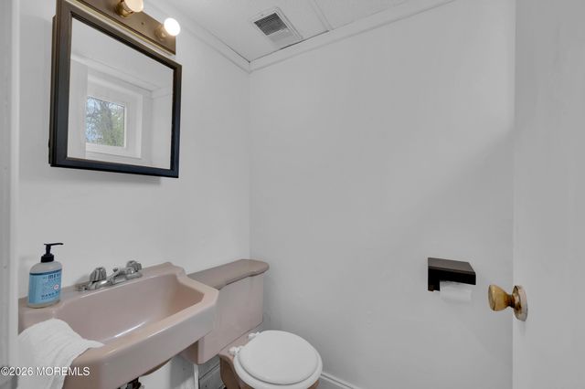 15 Ralph Place, Jackson, NJ 08527