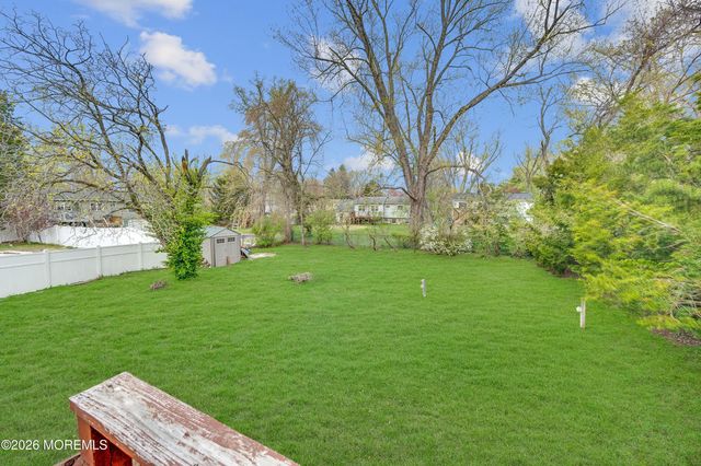 15 Ralph Place, Jackson, NJ 08527