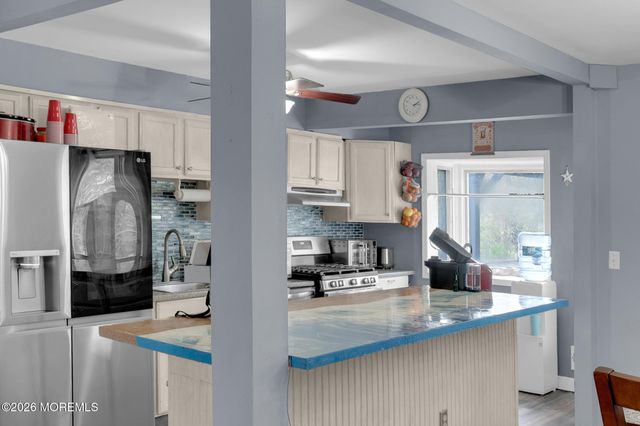 15 Ralph Place, Jackson, NJ 08527