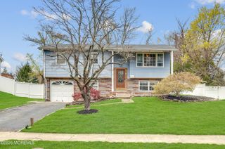 15 Ralph Place, Jackson, NJ 08527