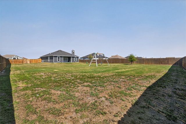 144 Longhorn Dr, Odem, TX 78370