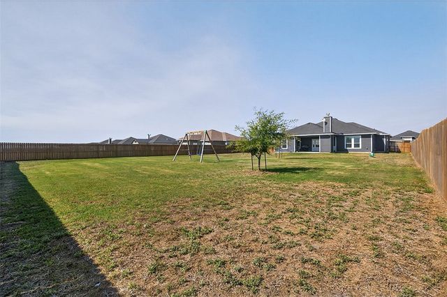 144 Longhorn Dr, Odem, TX 78370