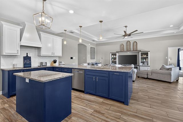 144 Longhorn Dr, Odem, TX 78370