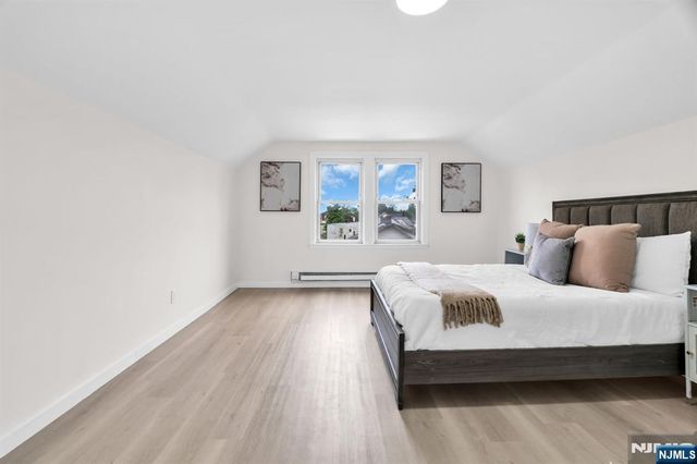 240 End Avenue, Newark, NJ 07106