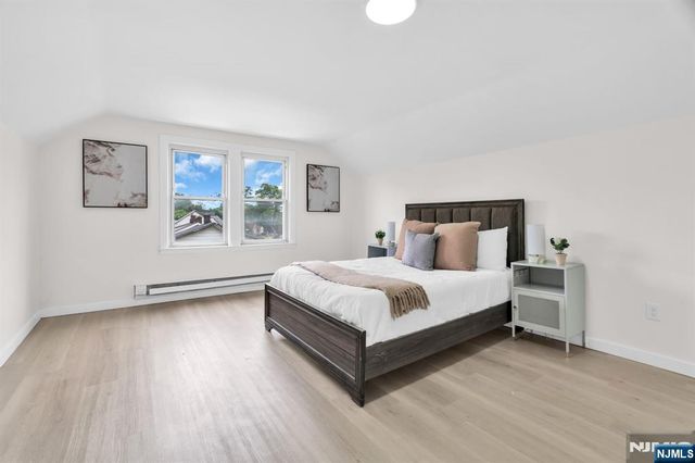 240 End Avenue, Newark, NJ 07106
