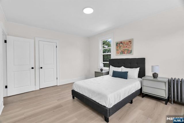 240 End Avenue, Newark, NJ 07106