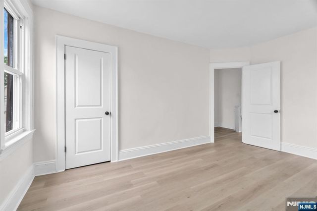240 End Avenue, Newark, NJ 07106