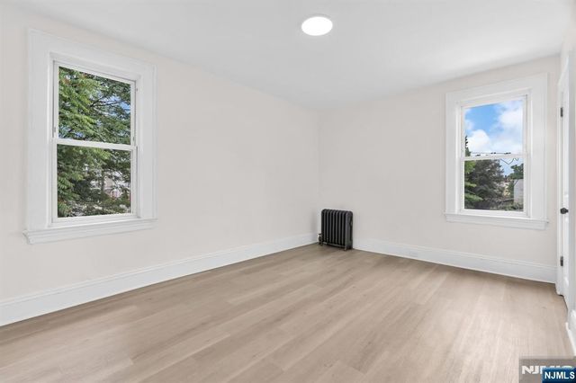 240 End Avenue, Newark, NJ 07106