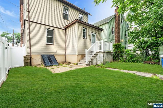 240 End Avenue, Newark, NJ 07106
