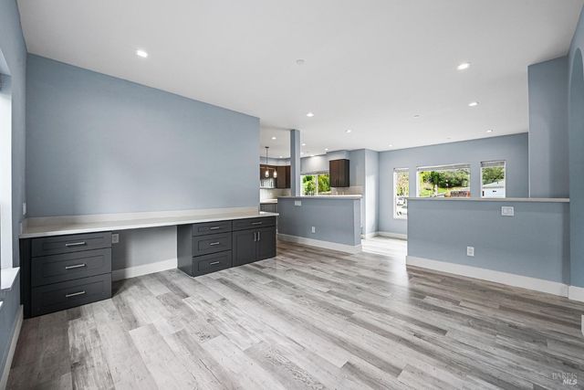 3637 Aaron Dr, Santa Rosa, CA 95404