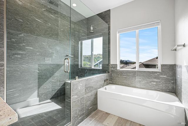 3637 Aaron Dr, Santa Rosa, CA 95404