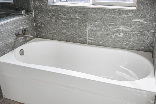 3637 Aaron Dr, Santa Rosa, CA 95404