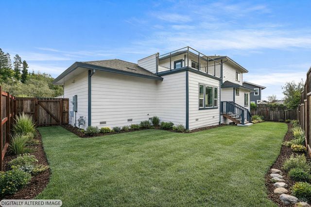 3637 Aaron Dr, Santa Rosa, CA 95404