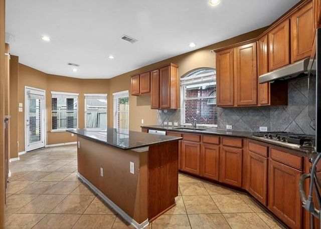 9510 Gentry Shadows Lane, Humble, TX 77396