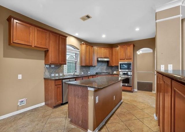 9510 Gentry Shadows Lane, Humble, TX 77396