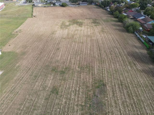 5040 Rockford Dr, Corpus Christi, TX 78416