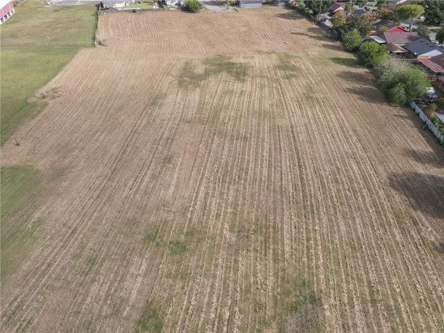 5040 Rockford Dr, Corpus Christi, TX 78416